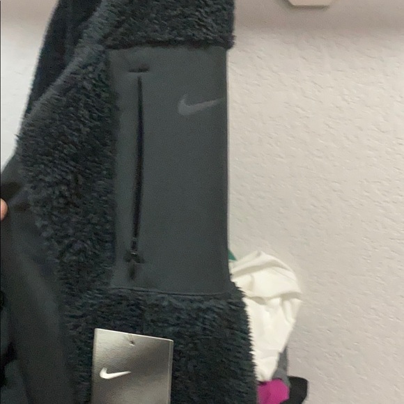 Women Training Nike Jacket - Picture 2 of 4